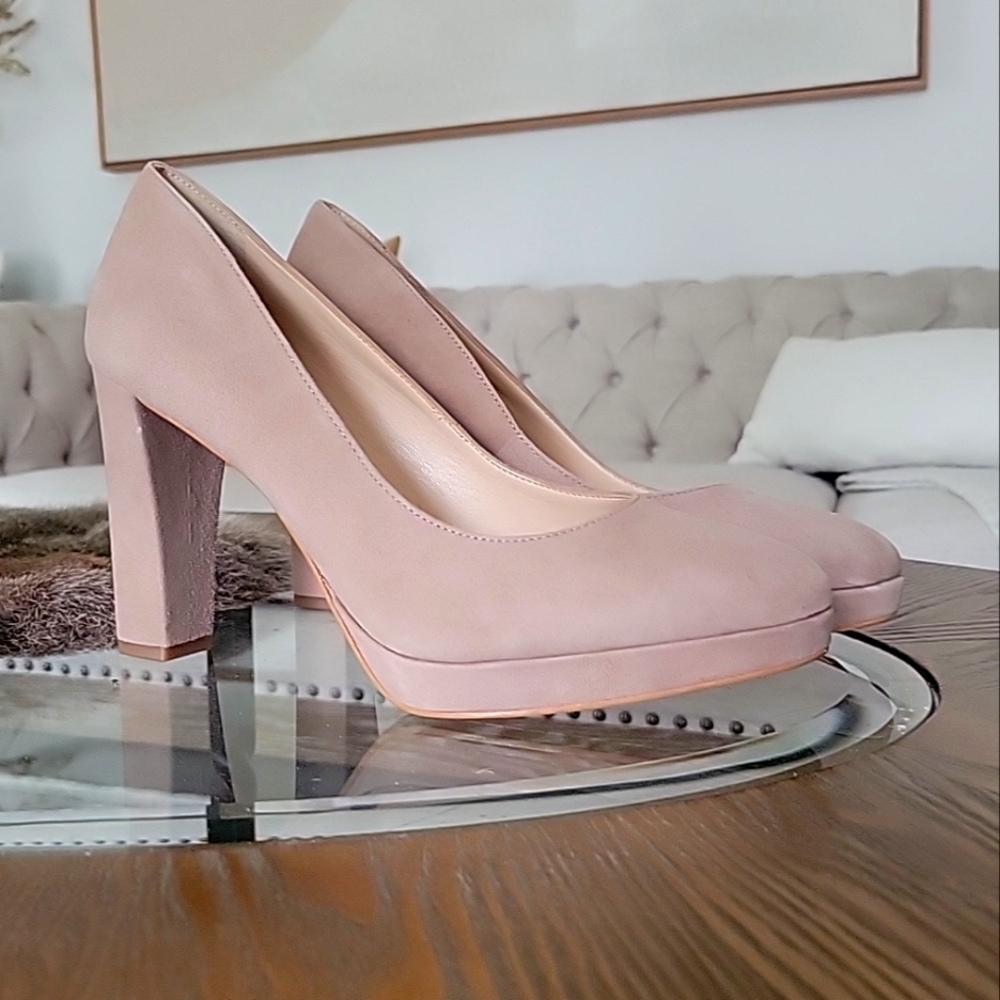 Vince Camuto suede heels 9.5